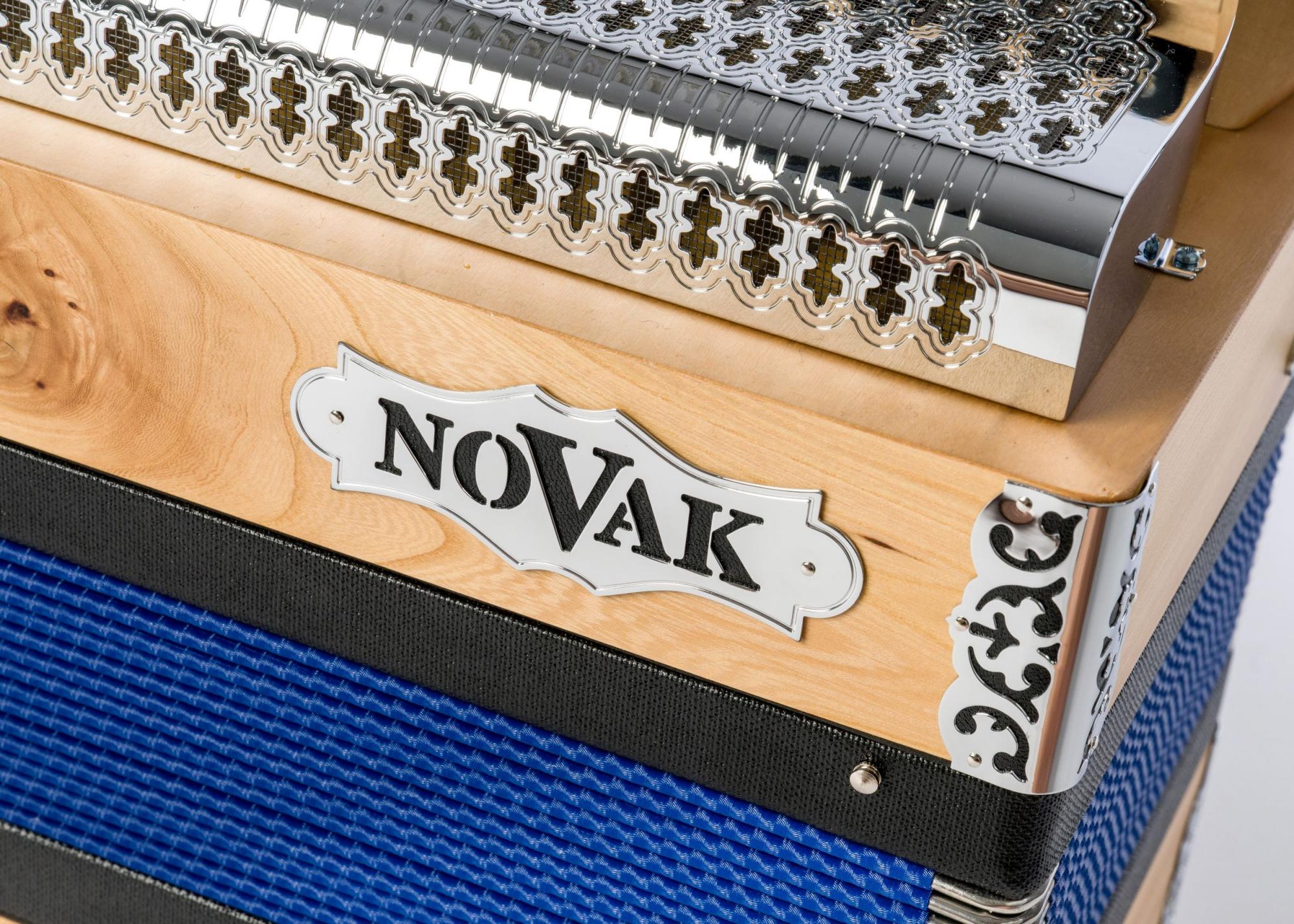 NOVAK Juveno Rüster/blau B