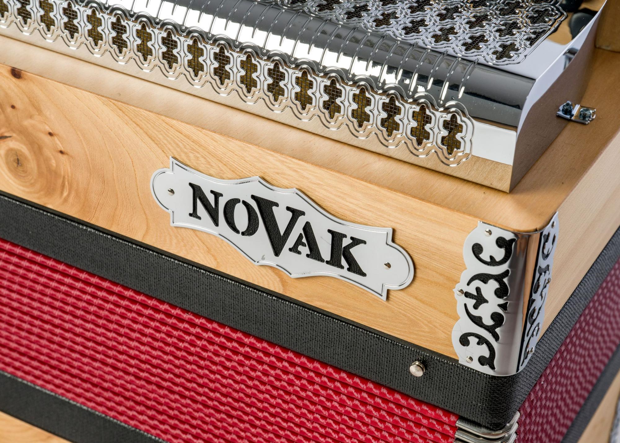 NOVAK Juveno Rüster/rot G
