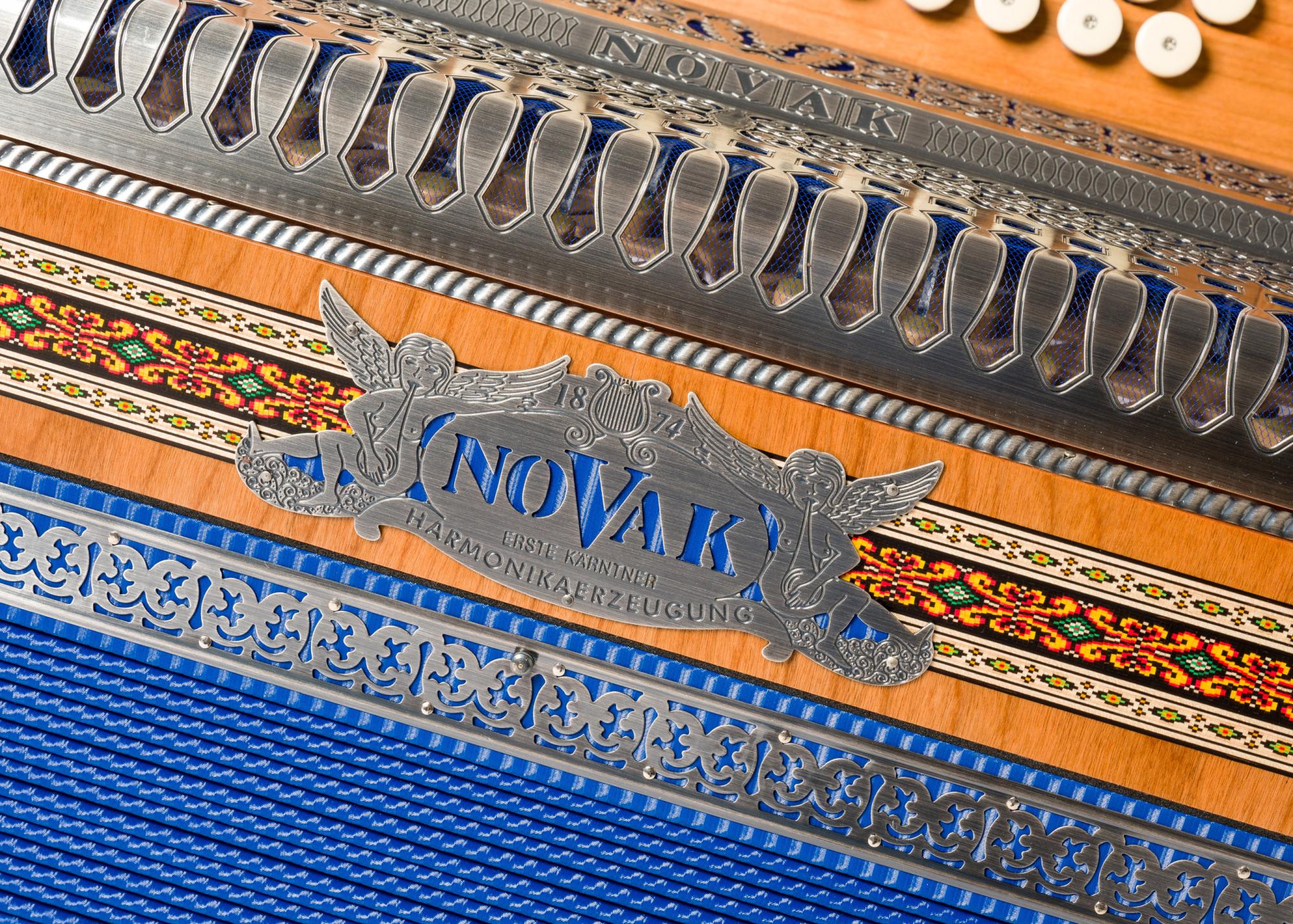 NOVAK Superium Kirsch/blau G