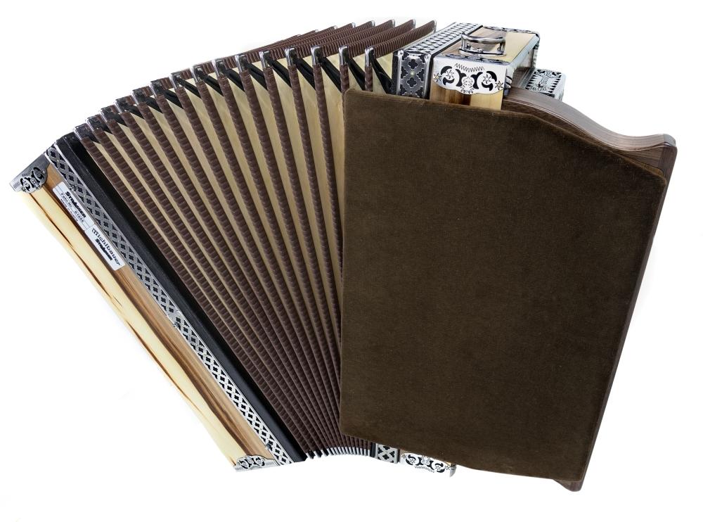 Strasser Premium-plus Satinnuss/braun G