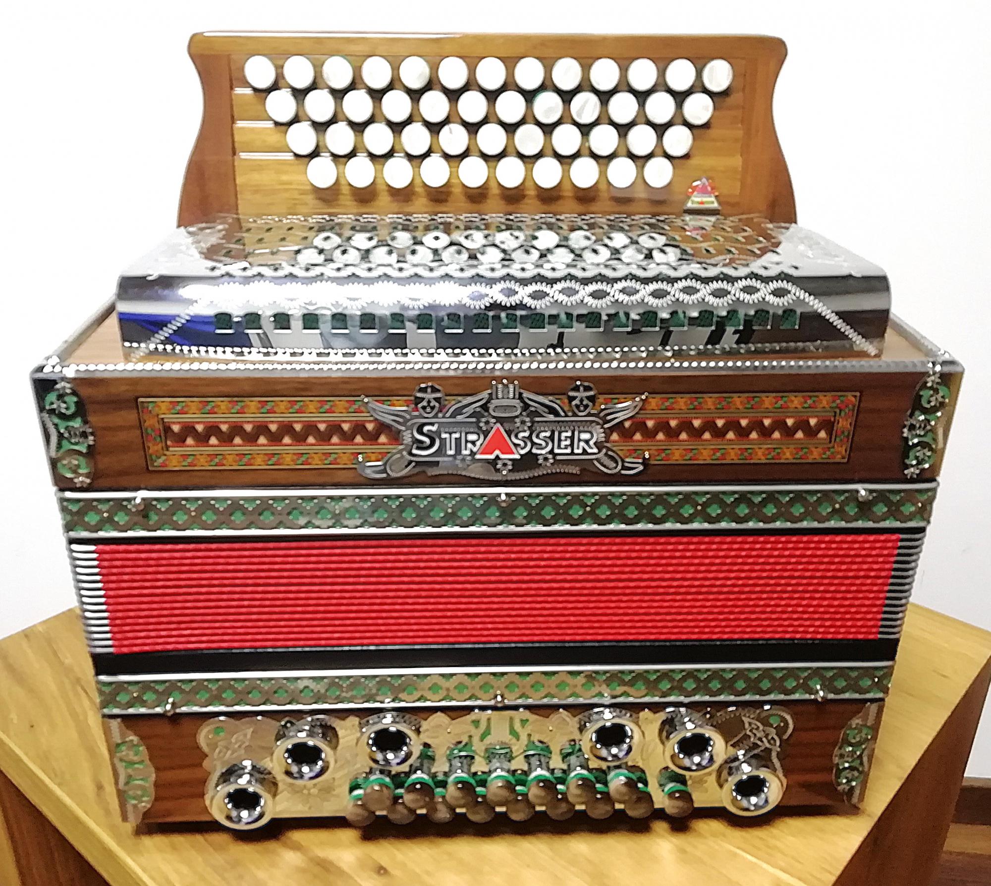 Strasser Professional 38 4R Nuss/rot B