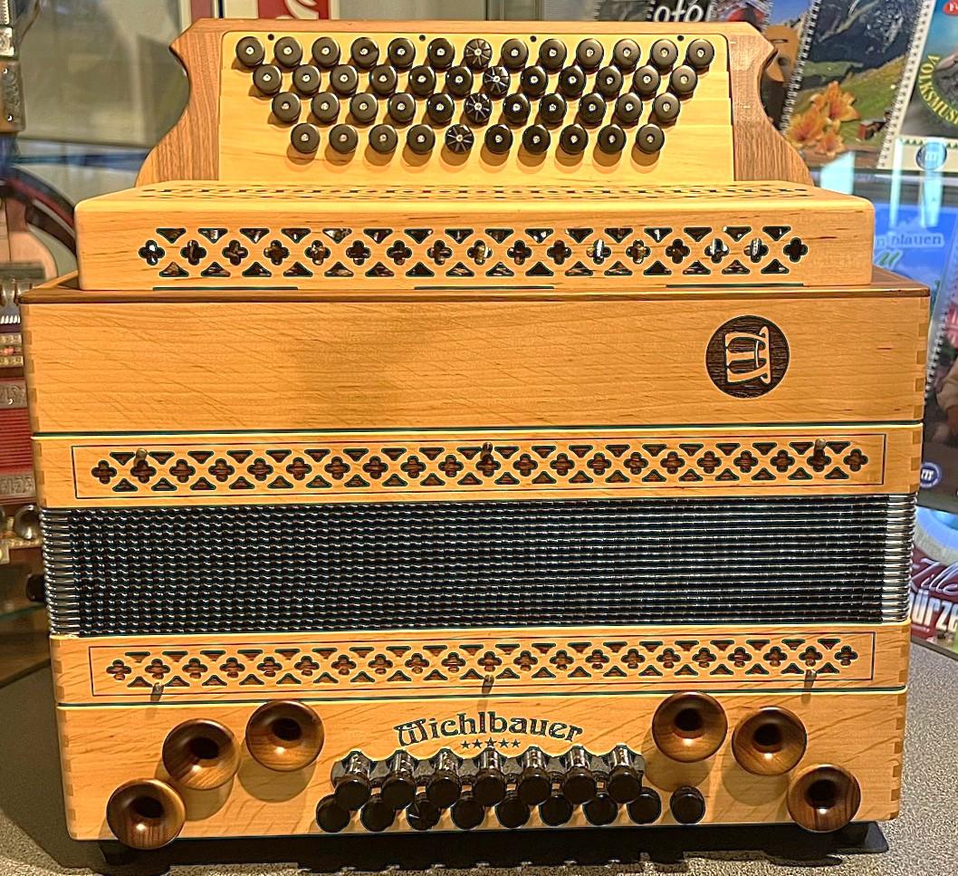 MB Animo Erle Nuss  G