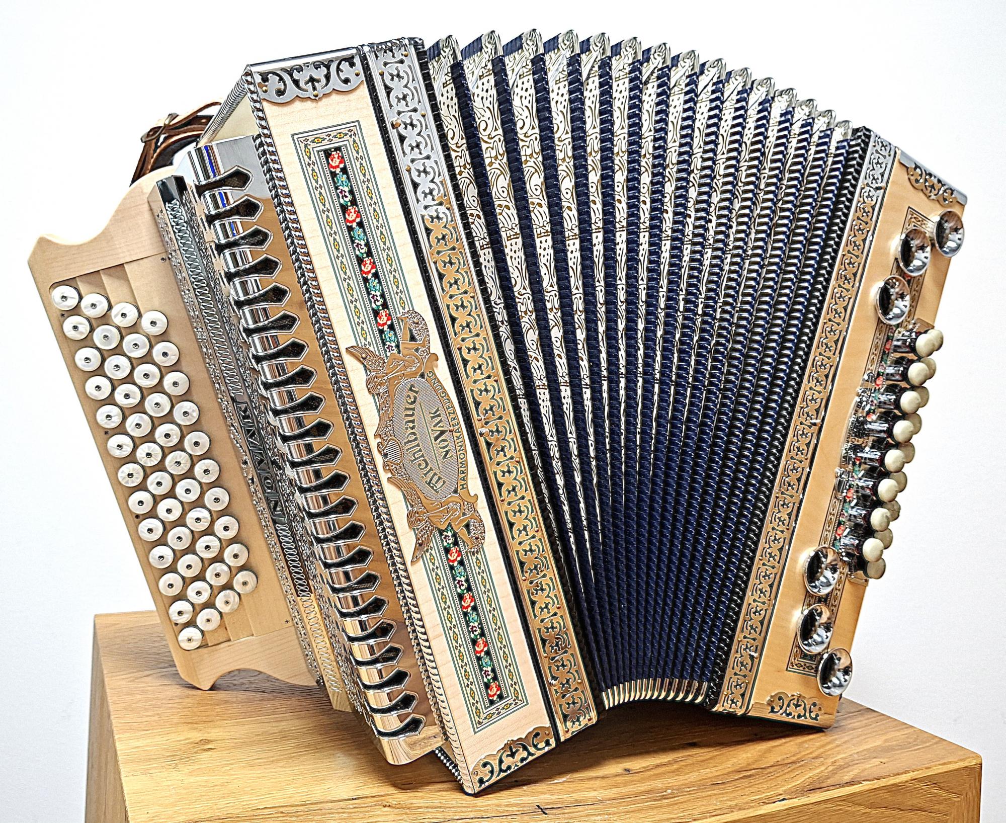 NOVAK Sonorum Ahorn blau B