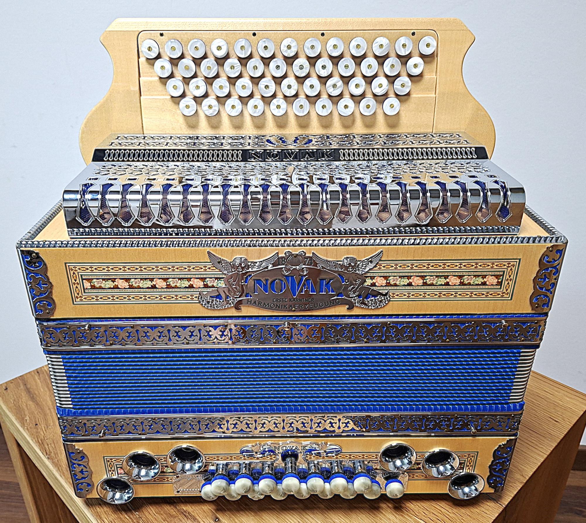 NOVAK Superium Ahorn blau Chrom G